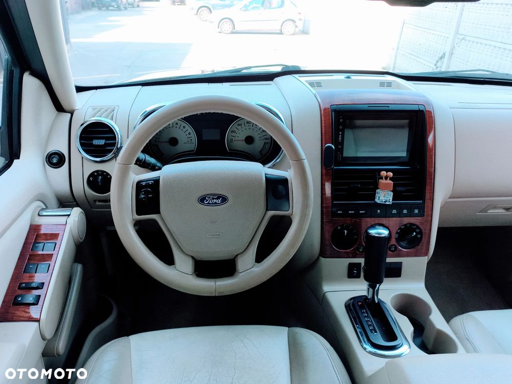 Ford Explorer 4.0 4WD - 4