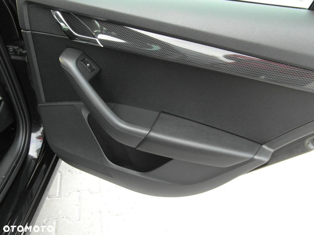 Skoda Octavia 2.0 TDI (Green tec) DSG RS - 35