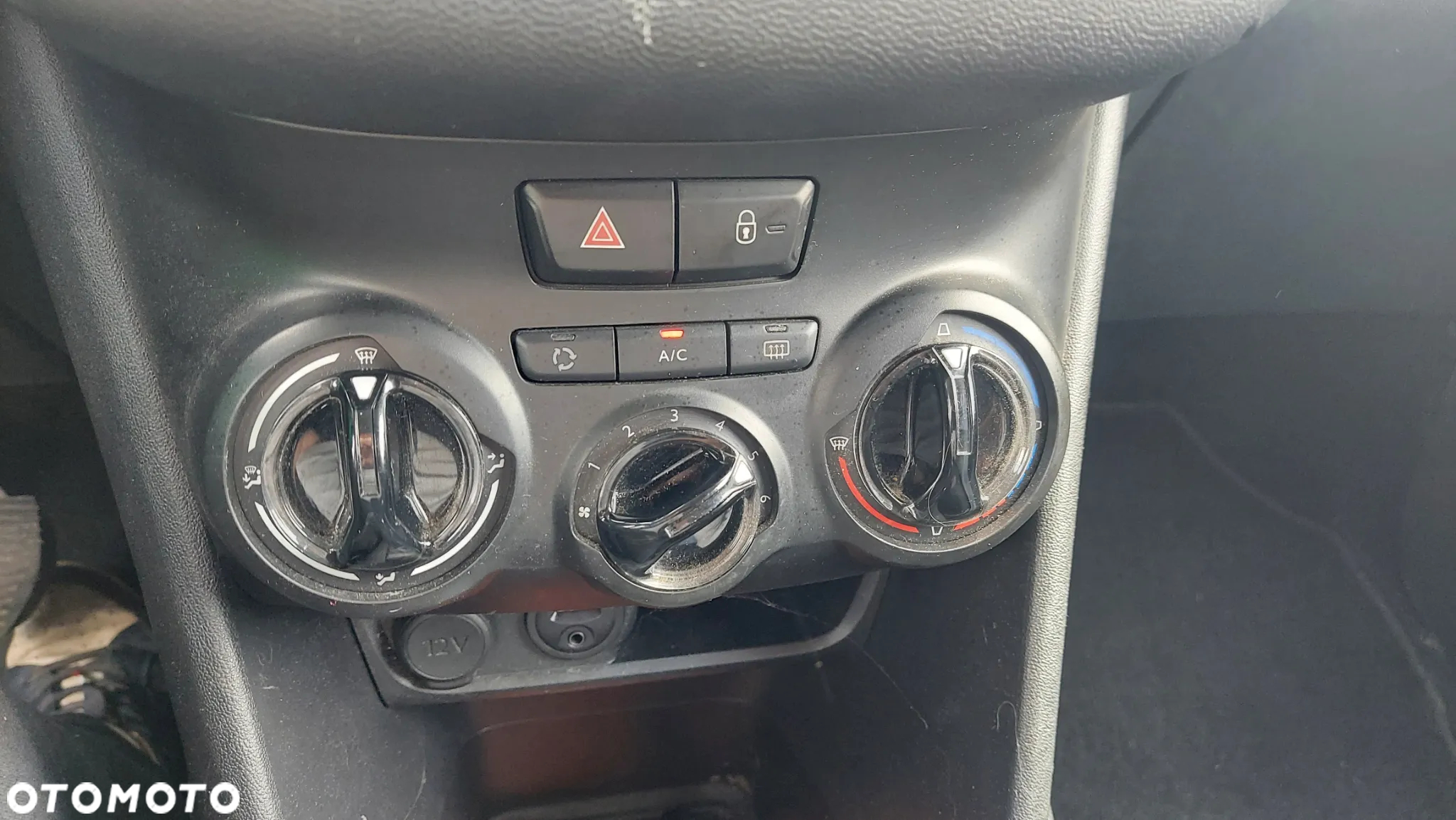 Peugeot 208 1.4 HDi Active - 12