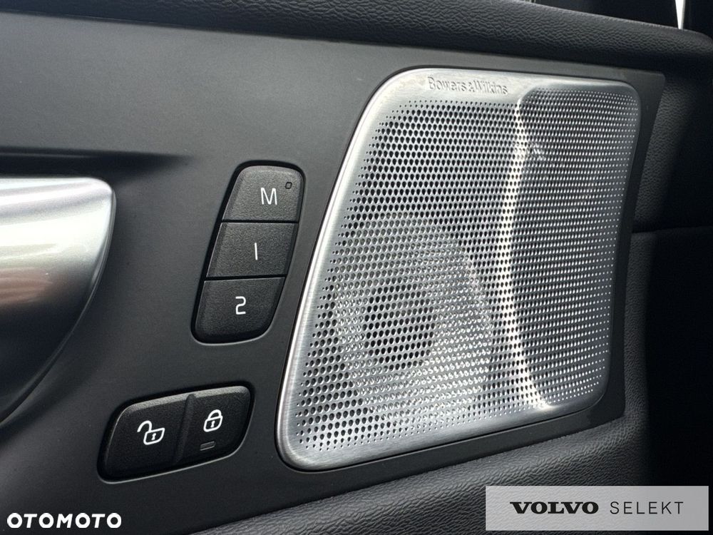 Volvo XC 60 - 25