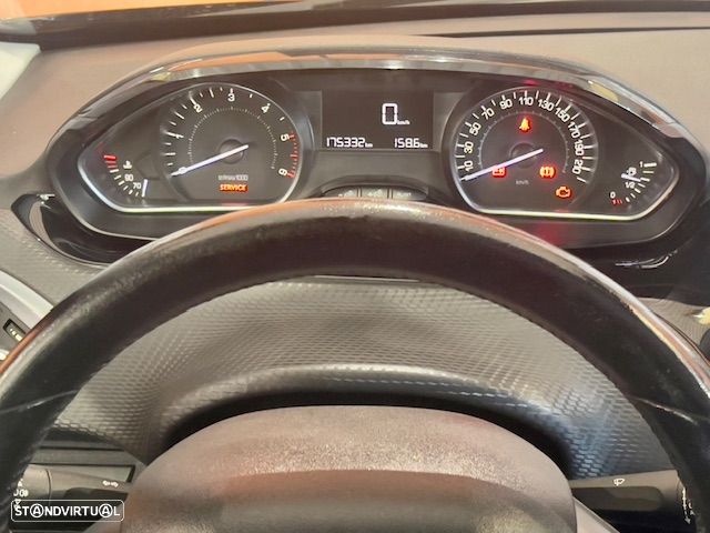 Peugeot 208 1.6 BlueHDi Style - 14