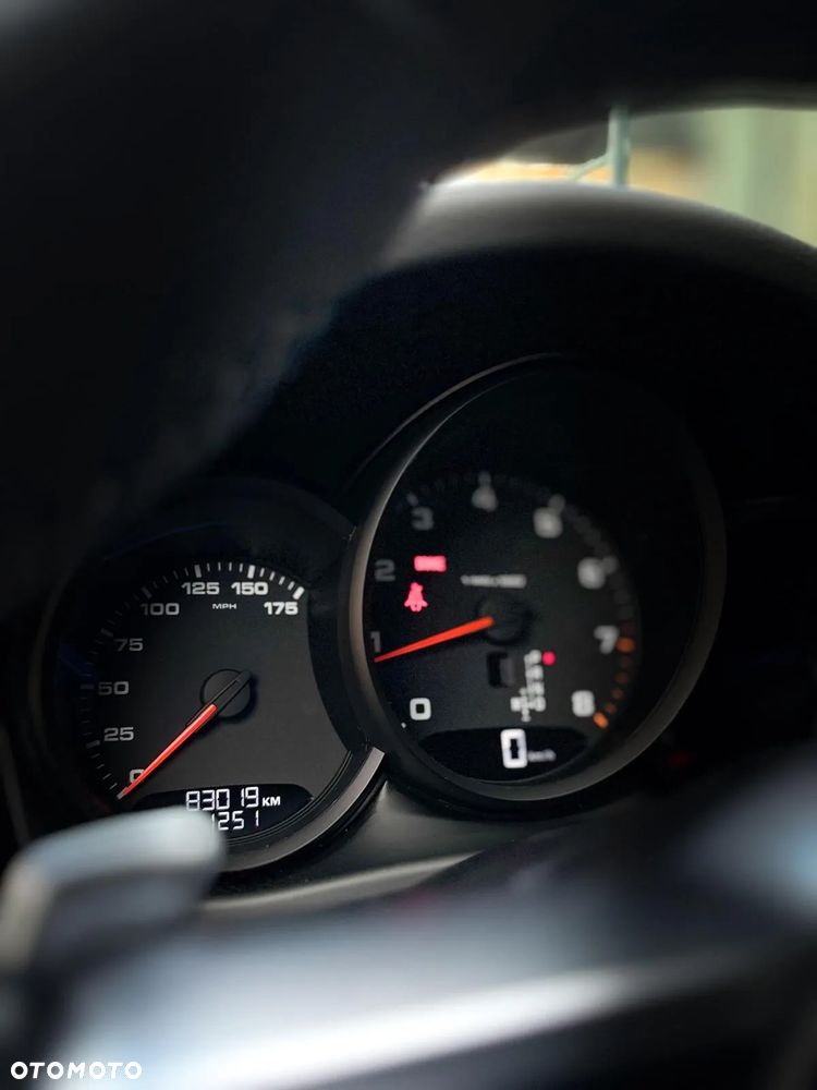 Porsche Macan Standard - 10