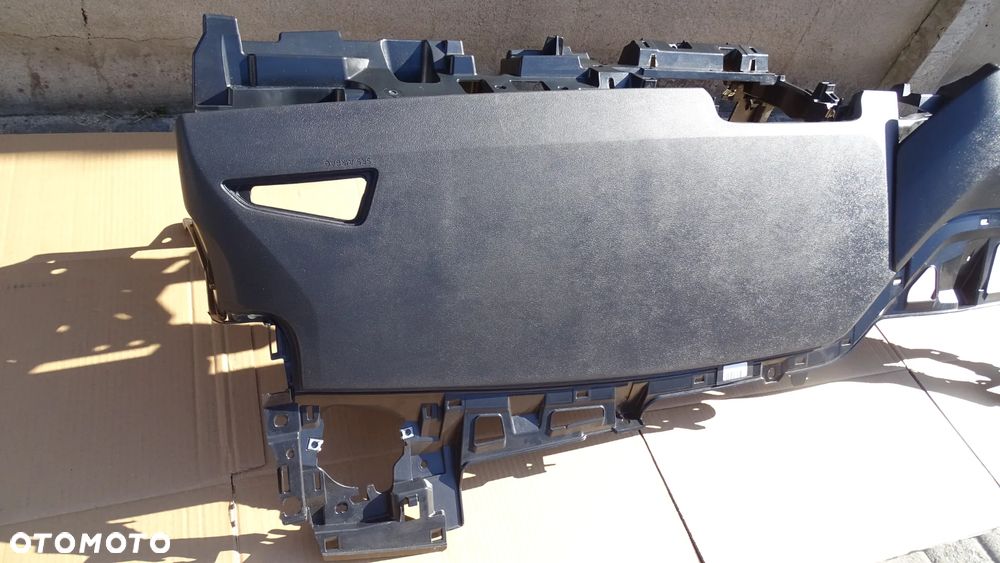 TOYOTA COROLLA E21 - deska rozdzielcza, konsoleta - 6