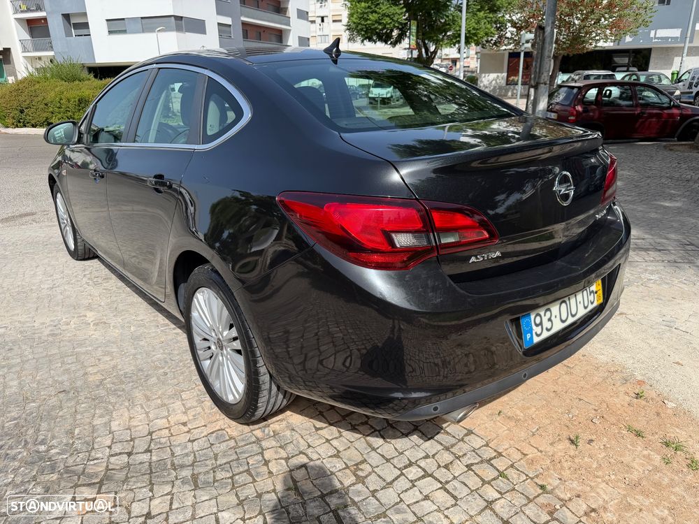 Opel Astra 1.4 T S/S J17 - 2