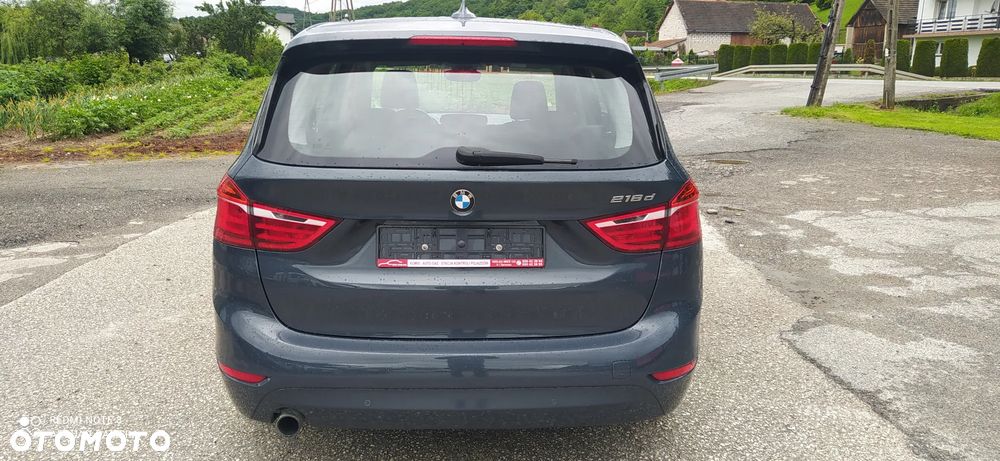 BMW Seria 2 216d - 6