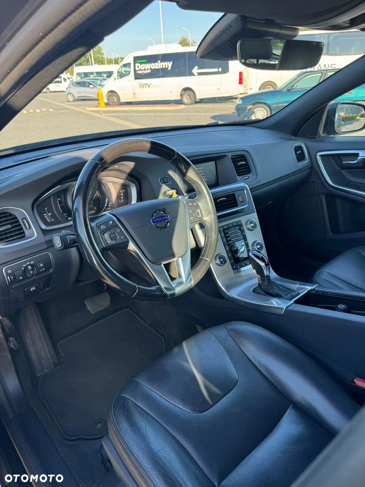 Volvo V60 D4 Geartronic - 25