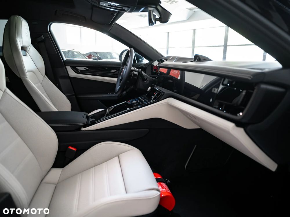 Porsche Panamera - 24