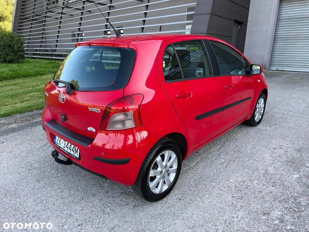 Toyota Yaris 1.3 Luna Premium - 6