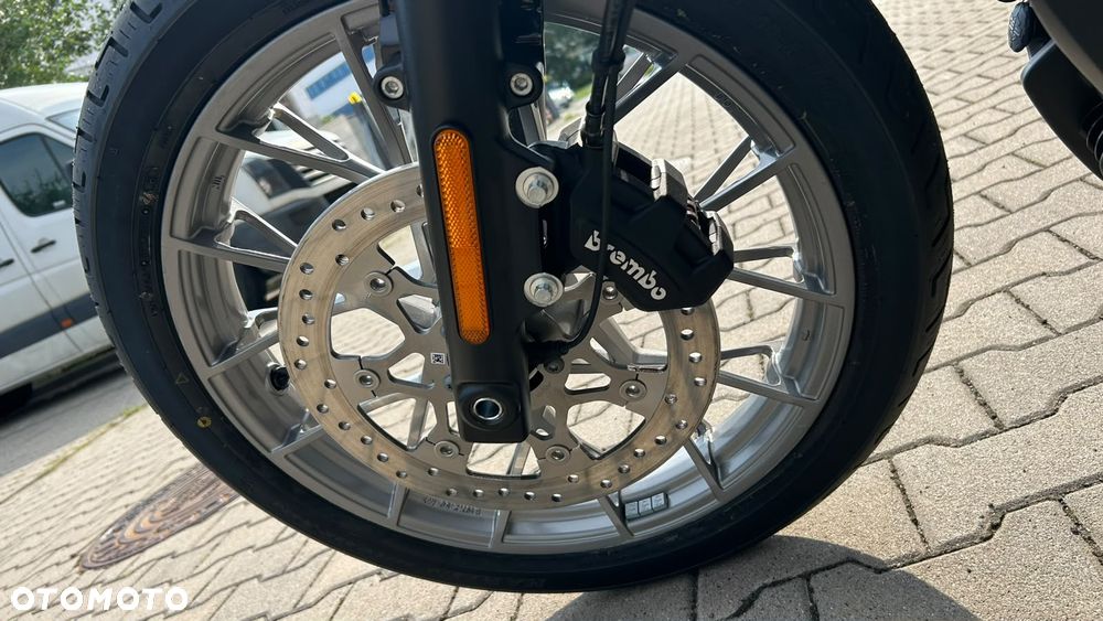 Harley-Davidson Sportster Nightster 975 - 14