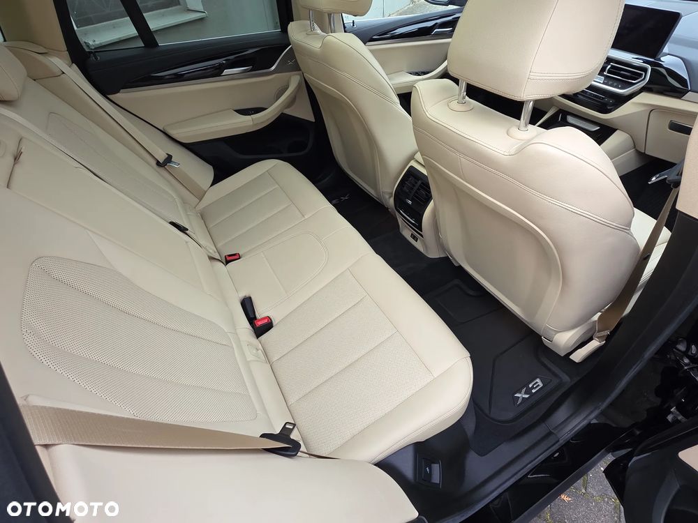 BMW X3 xDrive30d xLine - 24