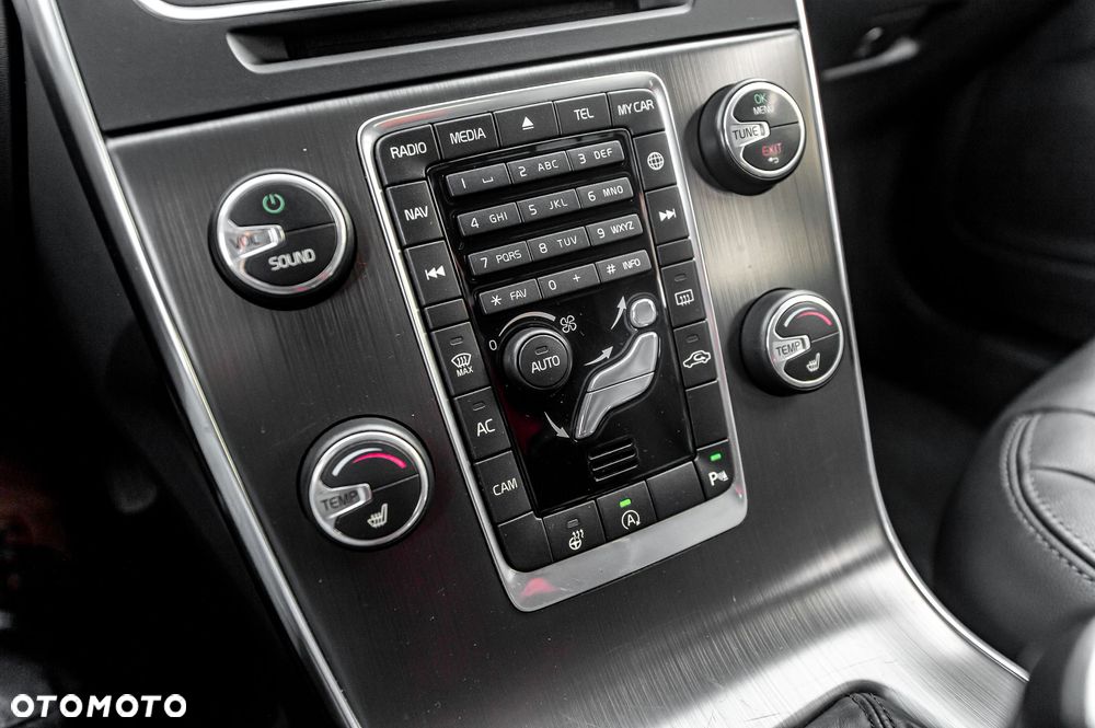 Volvo V60 D3 Geartronic Summum - 31