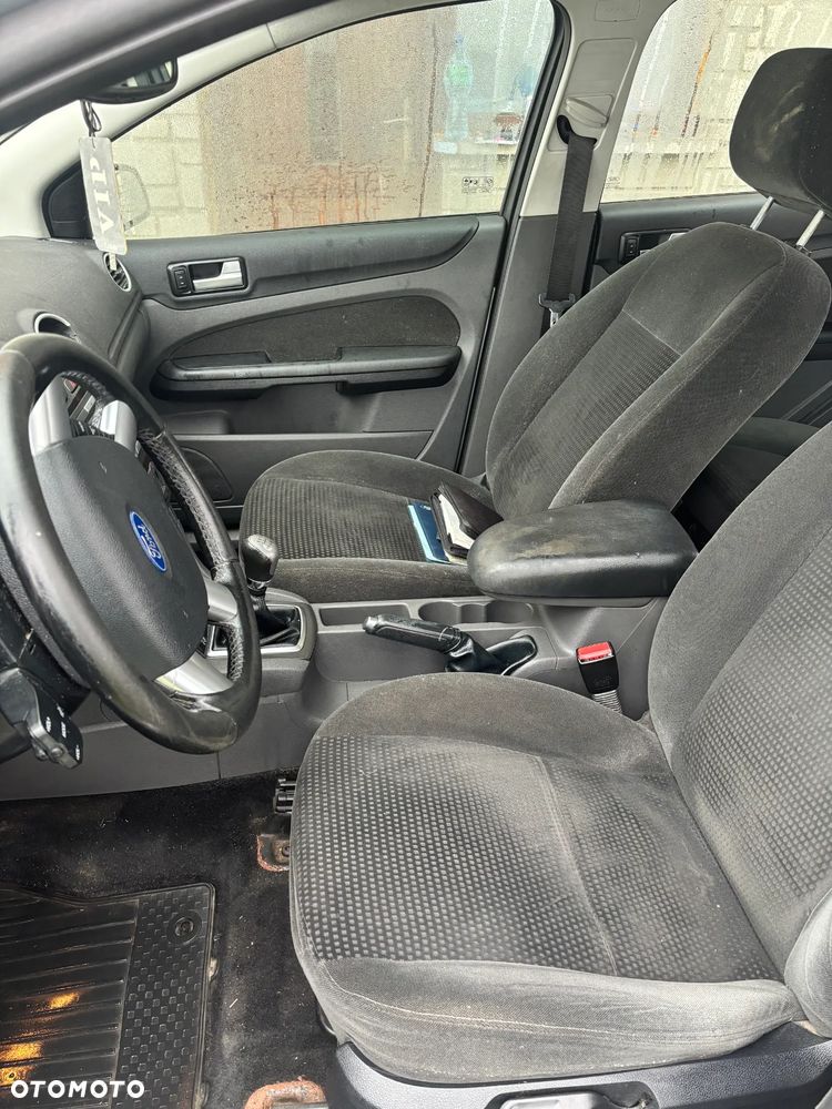 Ford Focus 1.6 TDCi DPF Ghia - 2