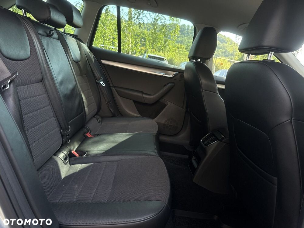 Skoda Octavia 2.0 TDI 4x4 Style DSG - 35