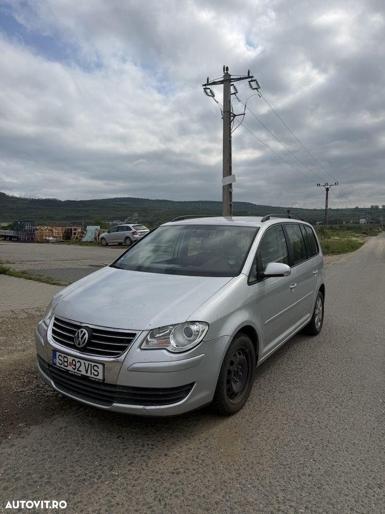 Volkswagen Touran 1.6 Trendline - 1