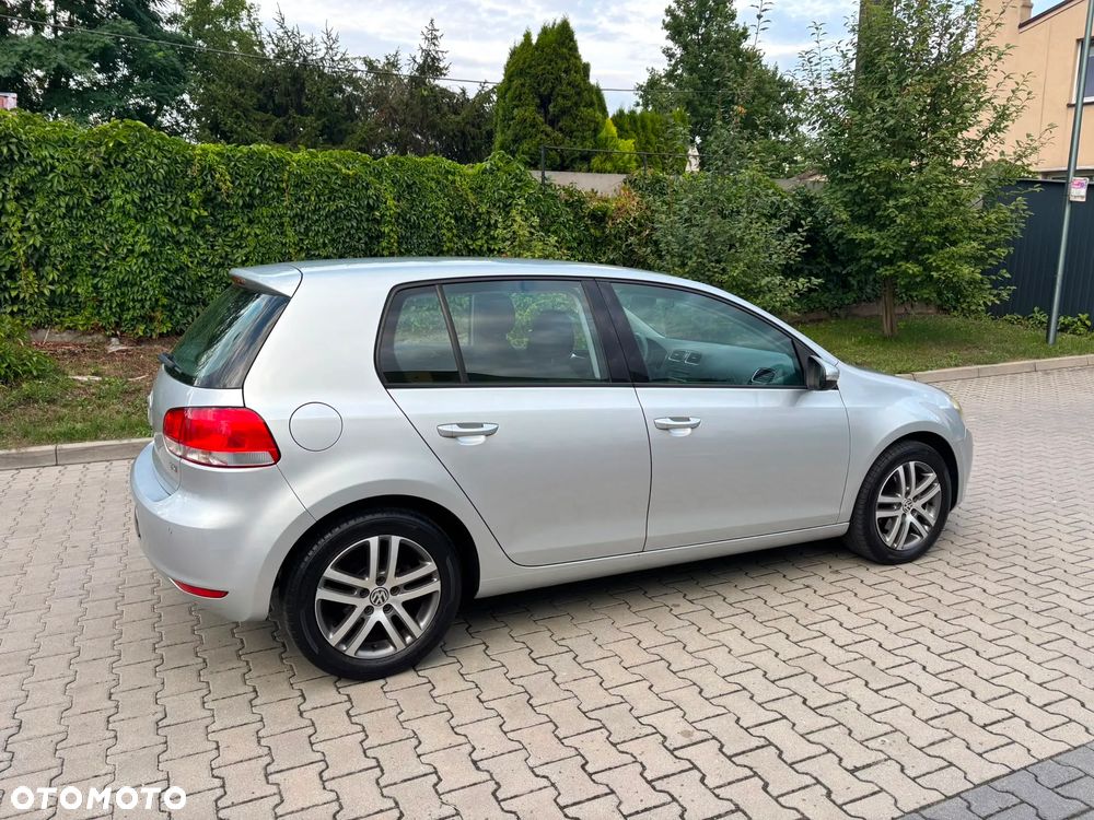 Volkswagen Golf - 28