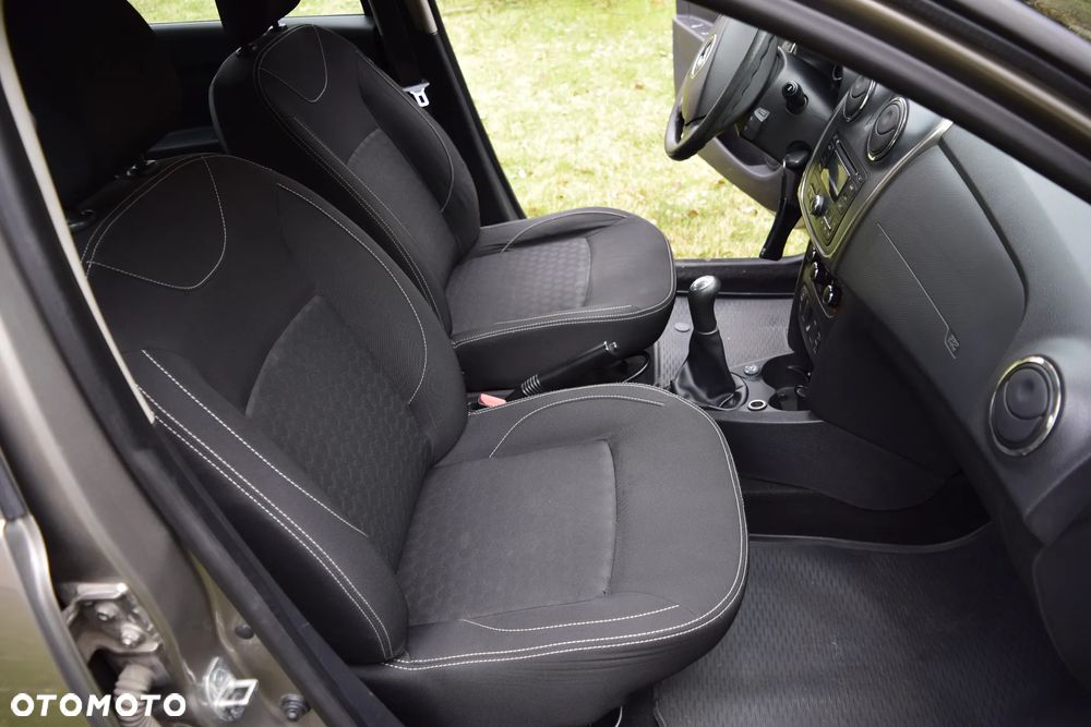 Dacia Logan 1.2 16V Laureate EU6 - 11