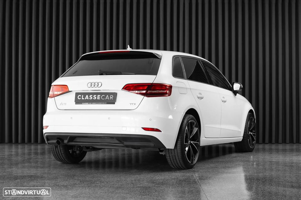 Audi A3 Sportback 1.6 TDI S tronic - 4
