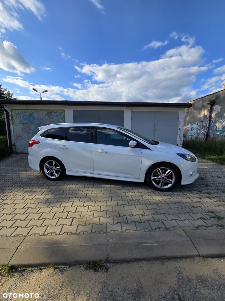 Ford Focus 1.6 EcoBoost Gold X (Trend) - 1