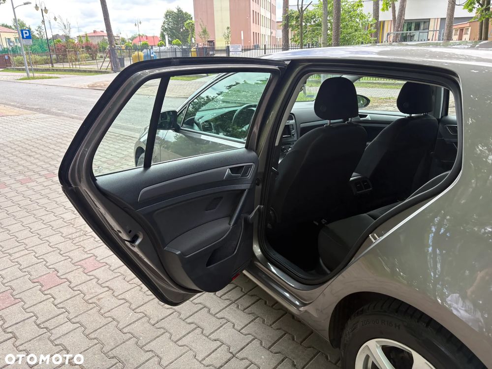 Volkswagen Golf - 14