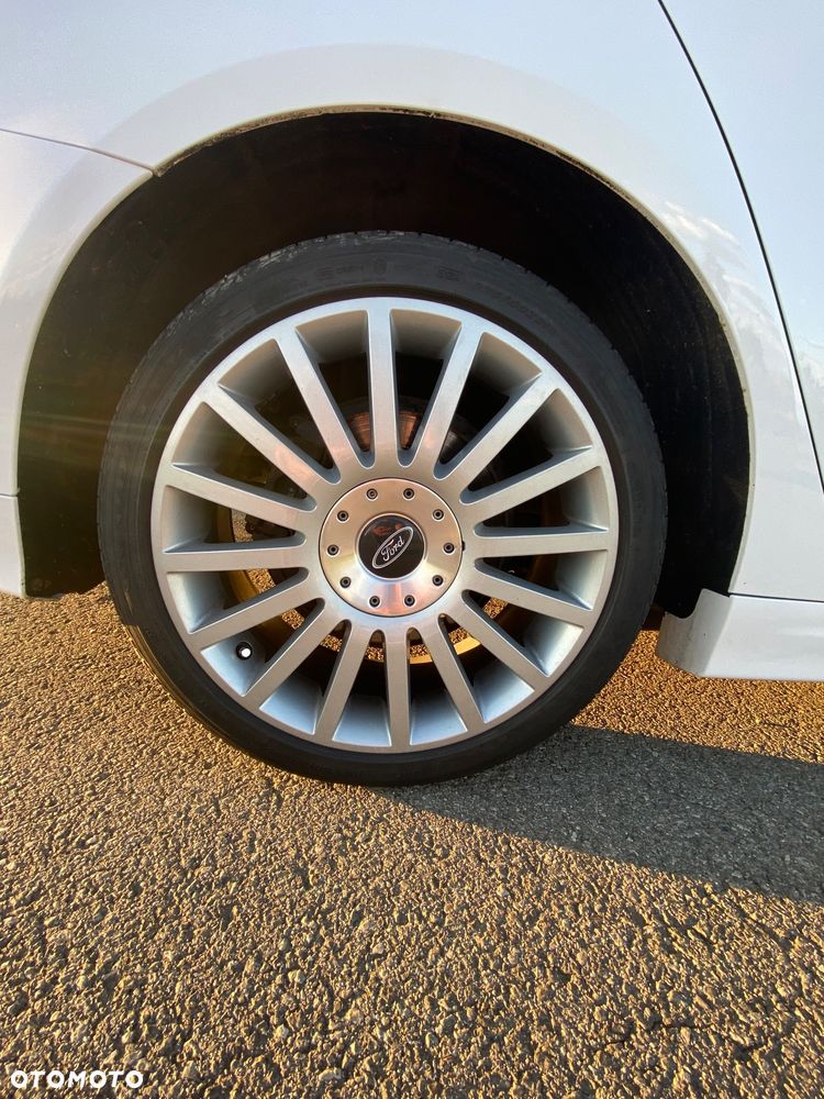Ford Fusion - 15
