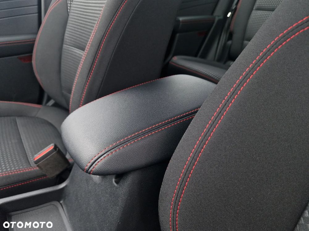 Ford Kuga 2.5 FHEV AWD ST-Line - 31