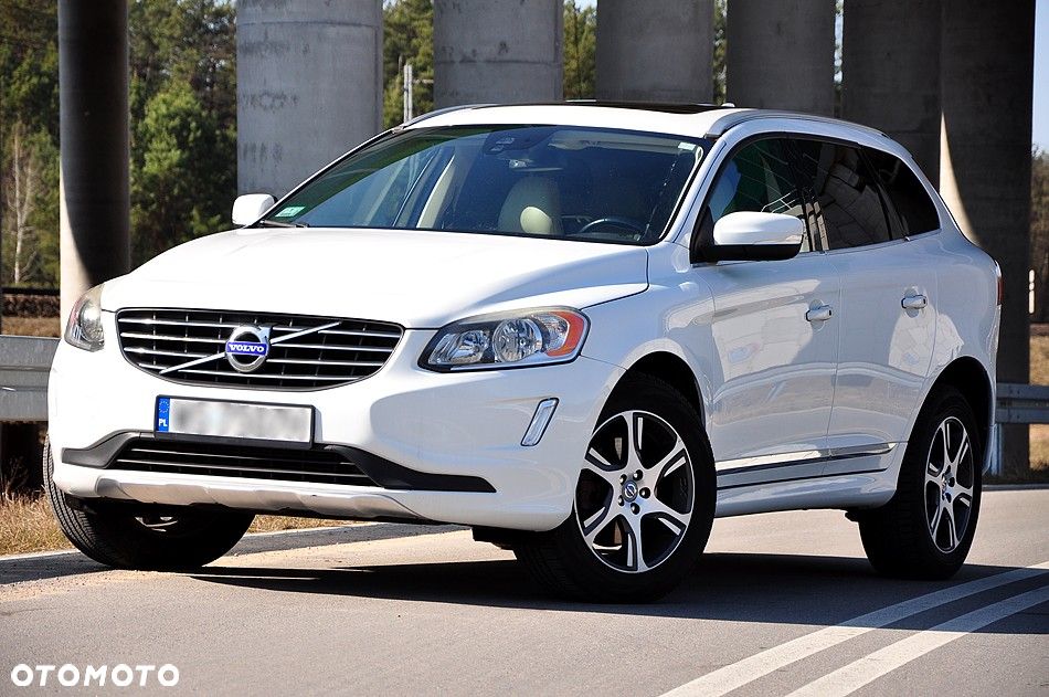 Volvo XC 60 T6 AWD Momentum - 3