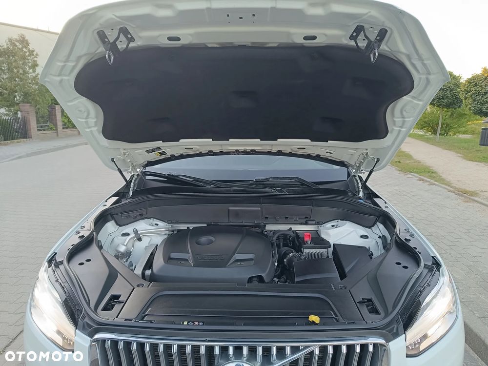 Volvo XC 90 T5 AWD Momentum 7os - 12
