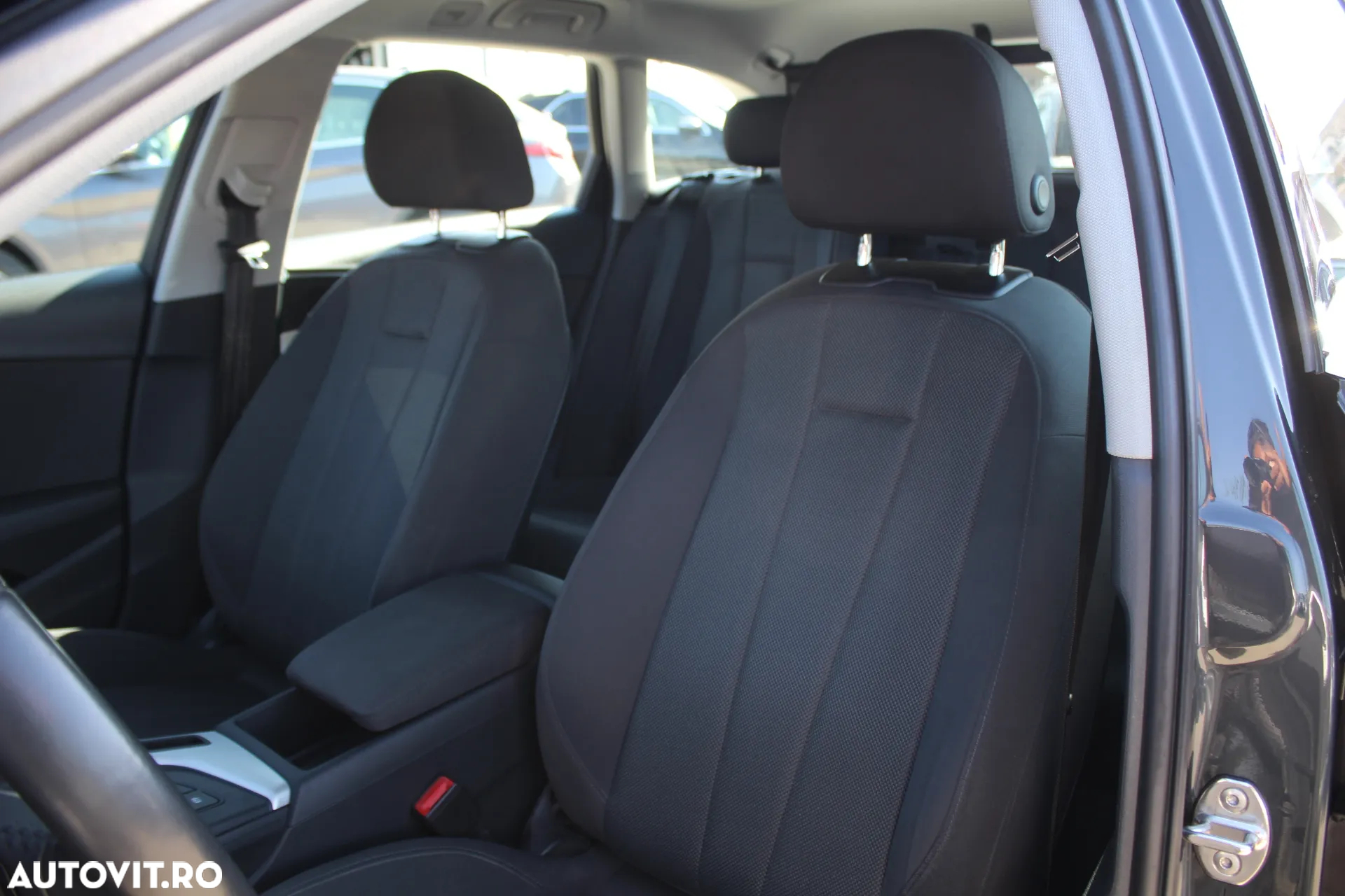 Audi A4 Avant 35 TDI S tronic design - 22