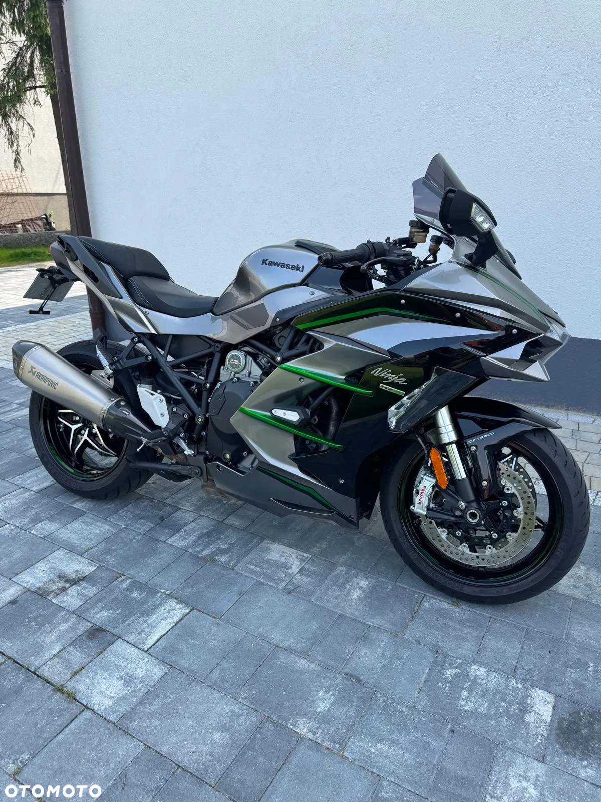 Kawasaki Ninja H2 SX - 14