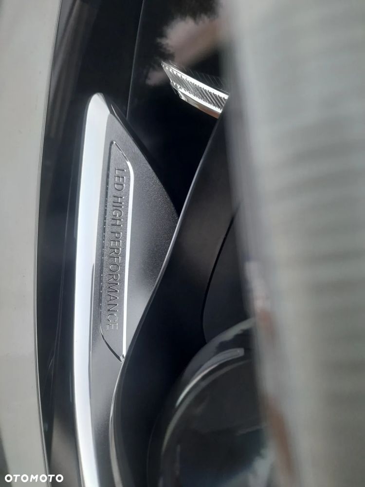 Mercedes-Benz Klasa A 180 7G-DCT AMG Line - 37