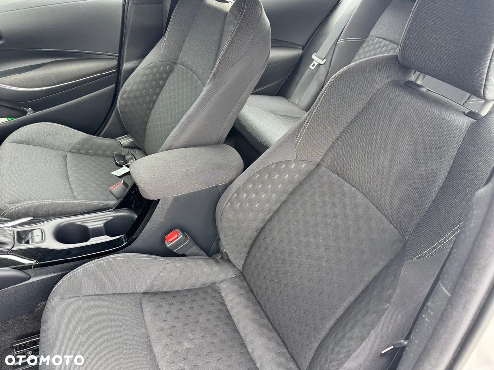Toyota Corolla 1.8 Hybrid Style - 17