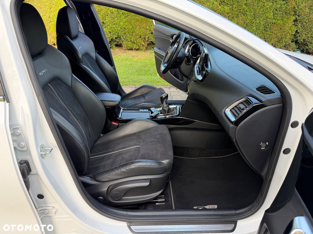 Kia Ceed 1.4 T-GDI OPF GT Line - 28