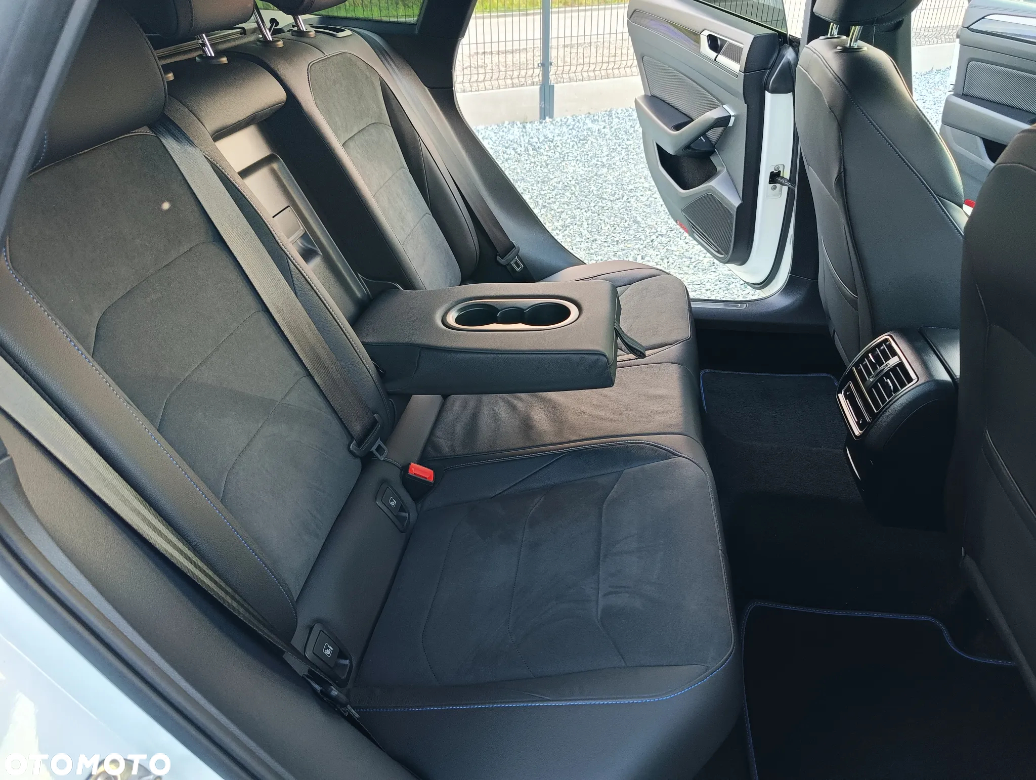 Volkswagen Arteon 2.0 TSI 4Motion R DSG - 26