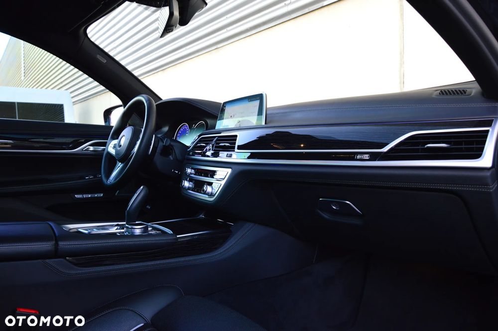 BMW Seria 7 750d xDrive - 18