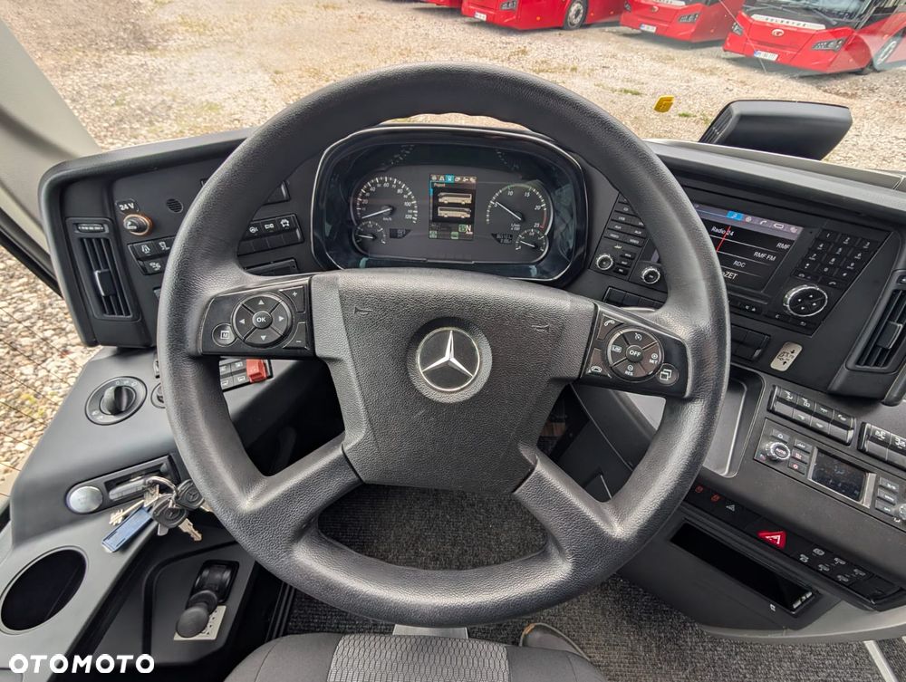Mercedes-Benz Tourismo - 25
