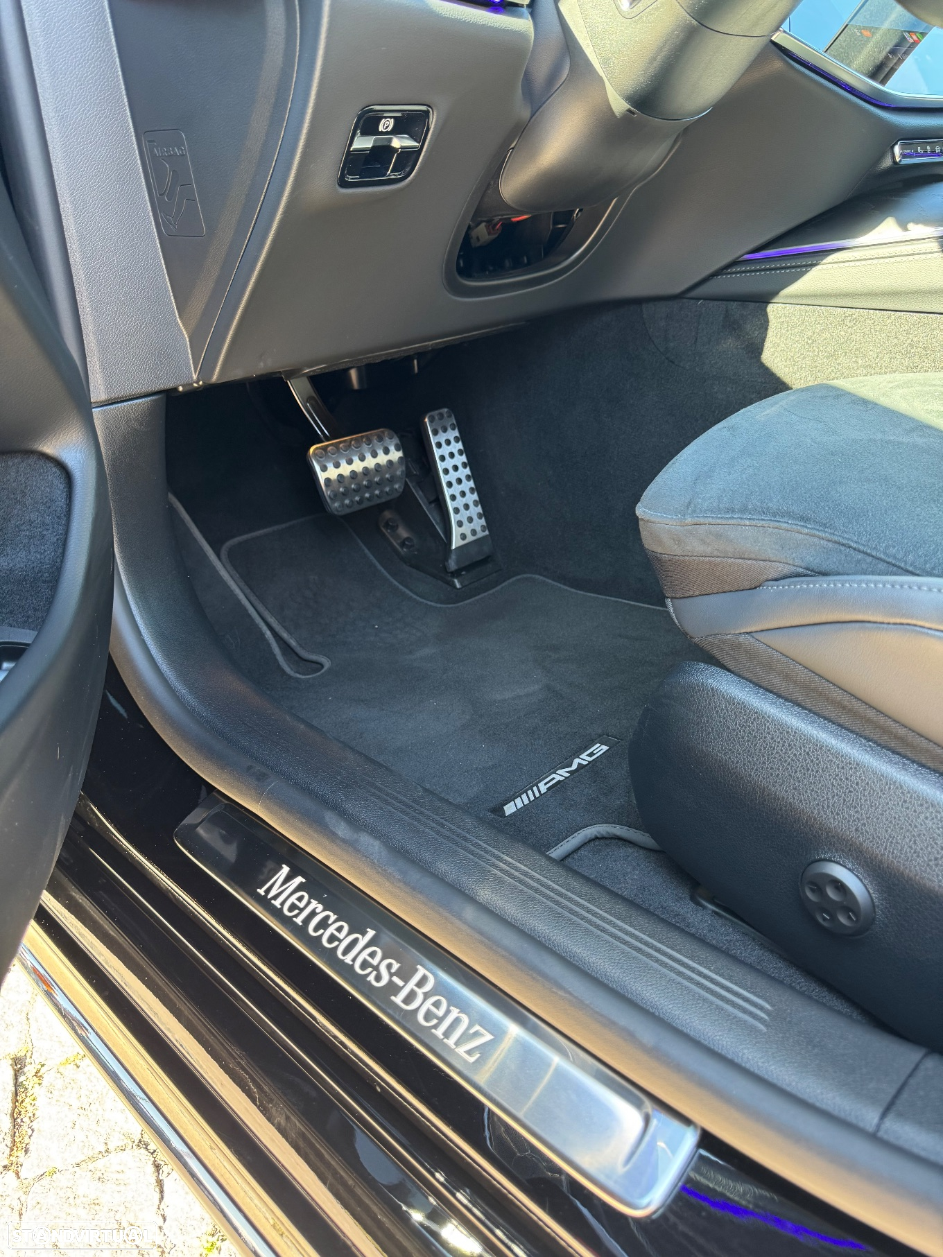 Mercedes-Benz E 300 e AMG Line - 22
