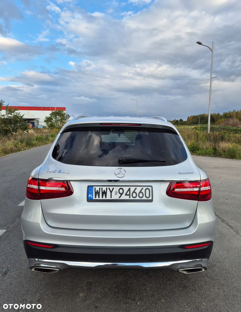 Mercedes-Benz GLC 300 4-Matic - 5