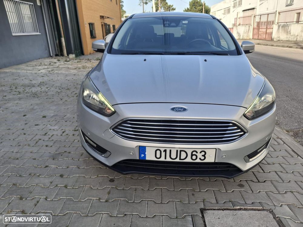 Ford Focus 1.0 EcoBoost Titanium - 4
