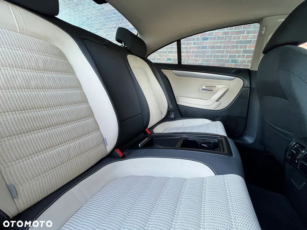 Volkswagen Passat - 20
