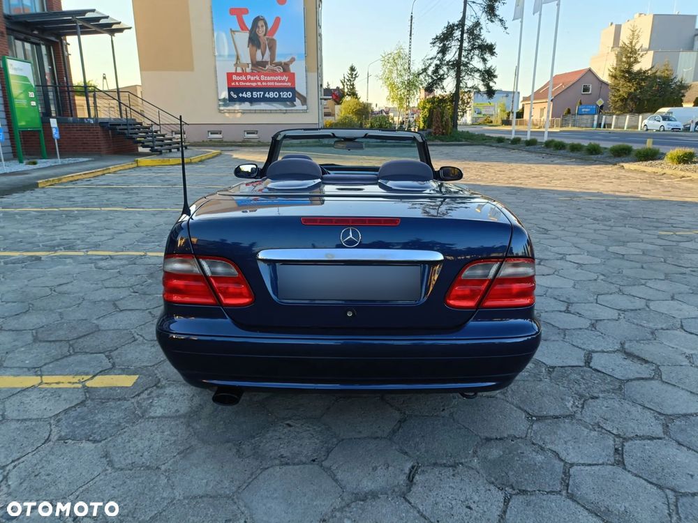 Mercedes-Benz CLK - 4