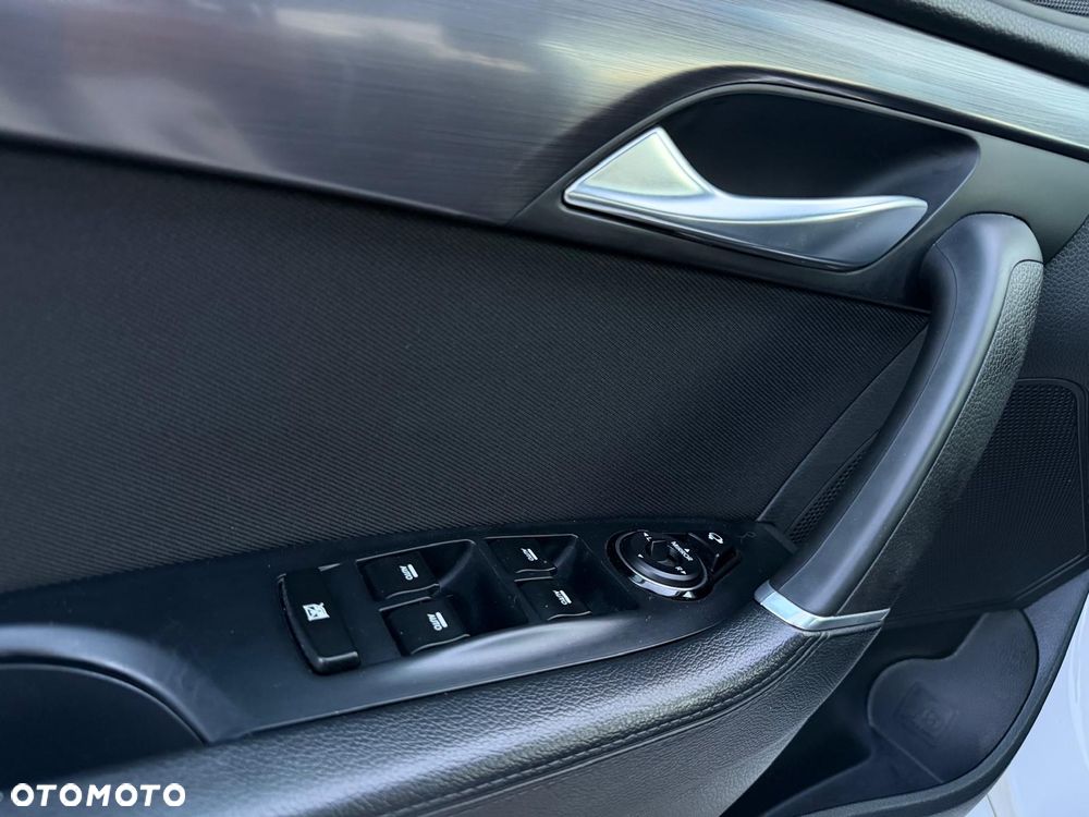 Hyundai i40 Kombi 1.7 CRDi Trend - 37