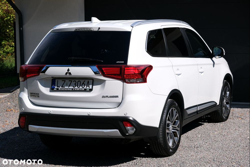 Mitsubishi Outlander - 10