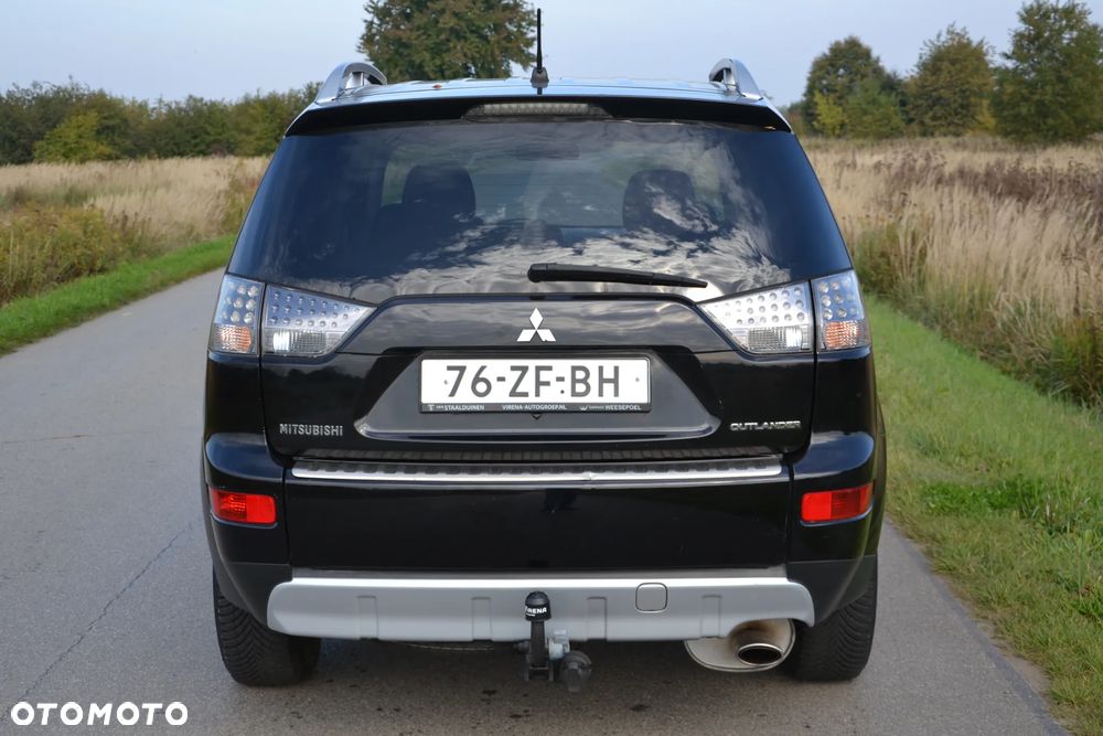 Mitsubishi Outlander 2.4 Invite 2WD - 23