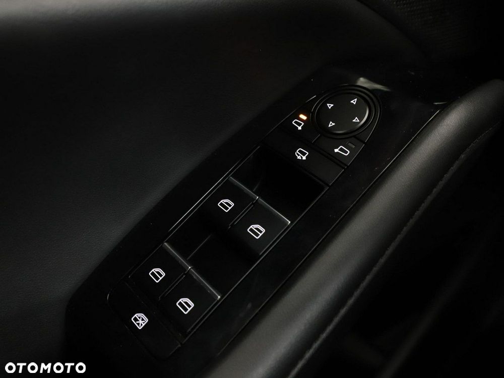 Mazda 3 SKYACTIV-X 2.0 M-Hybrid DRIVE SELECTION - 41