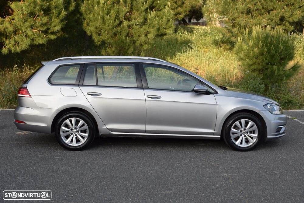 VW Golf Variant 1.6 TDi Confortline - 12