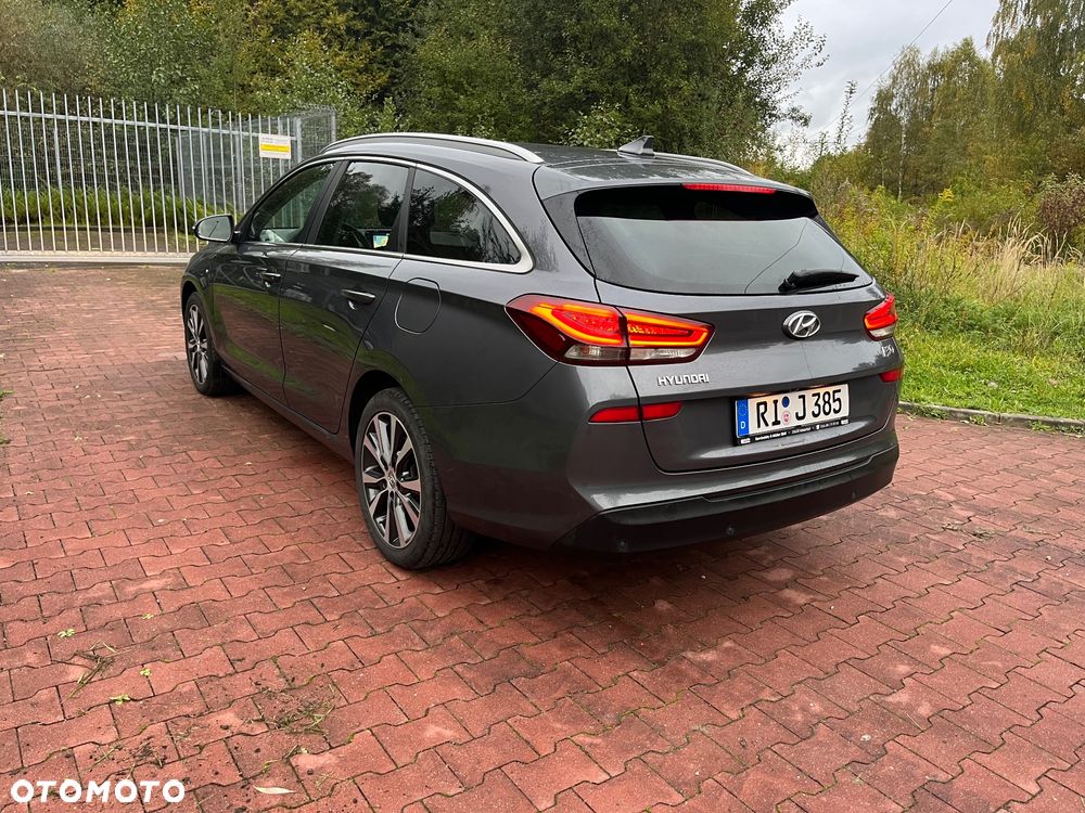 Hyundai i30 1.6 CRDI 48V-Hybrid Trend - 9