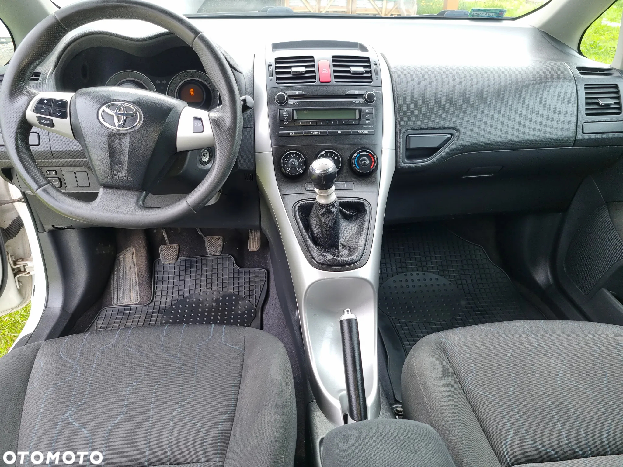 Toyota Auris 1.4 D-4D Terra EU5 - 8