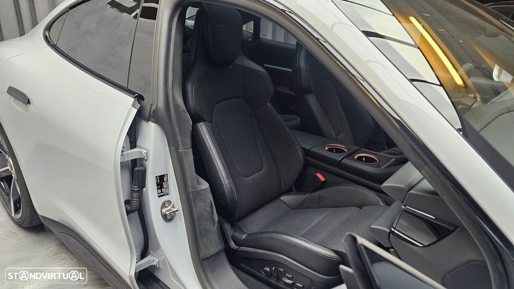 Porsche Taycan Turbo - 21