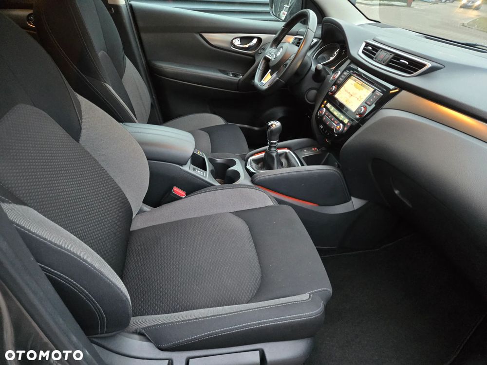 Nissan Qashqai 1.3 DIG-T N-WAY - 15