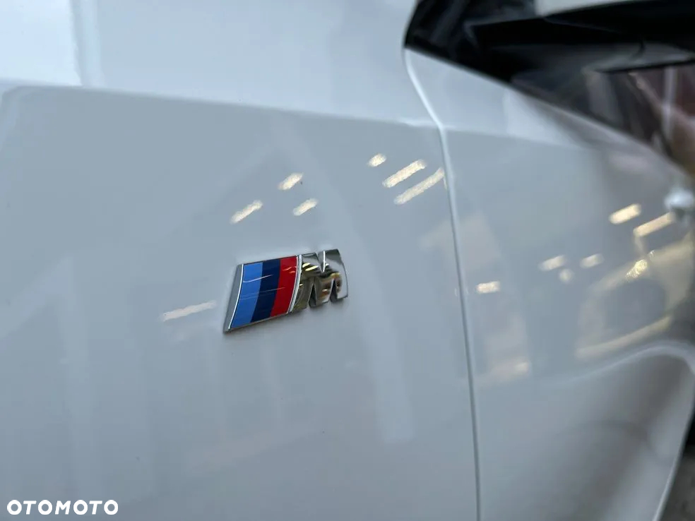 BMW Seria 3 318i M Sport - 11